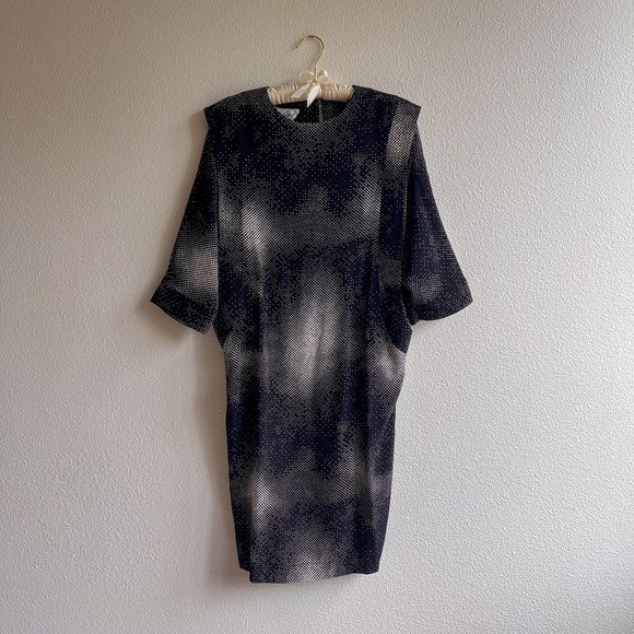 Vintage 1980s Black Abstract Polka Dot Print Silk Dress (M/L) - Picture 5 of 11